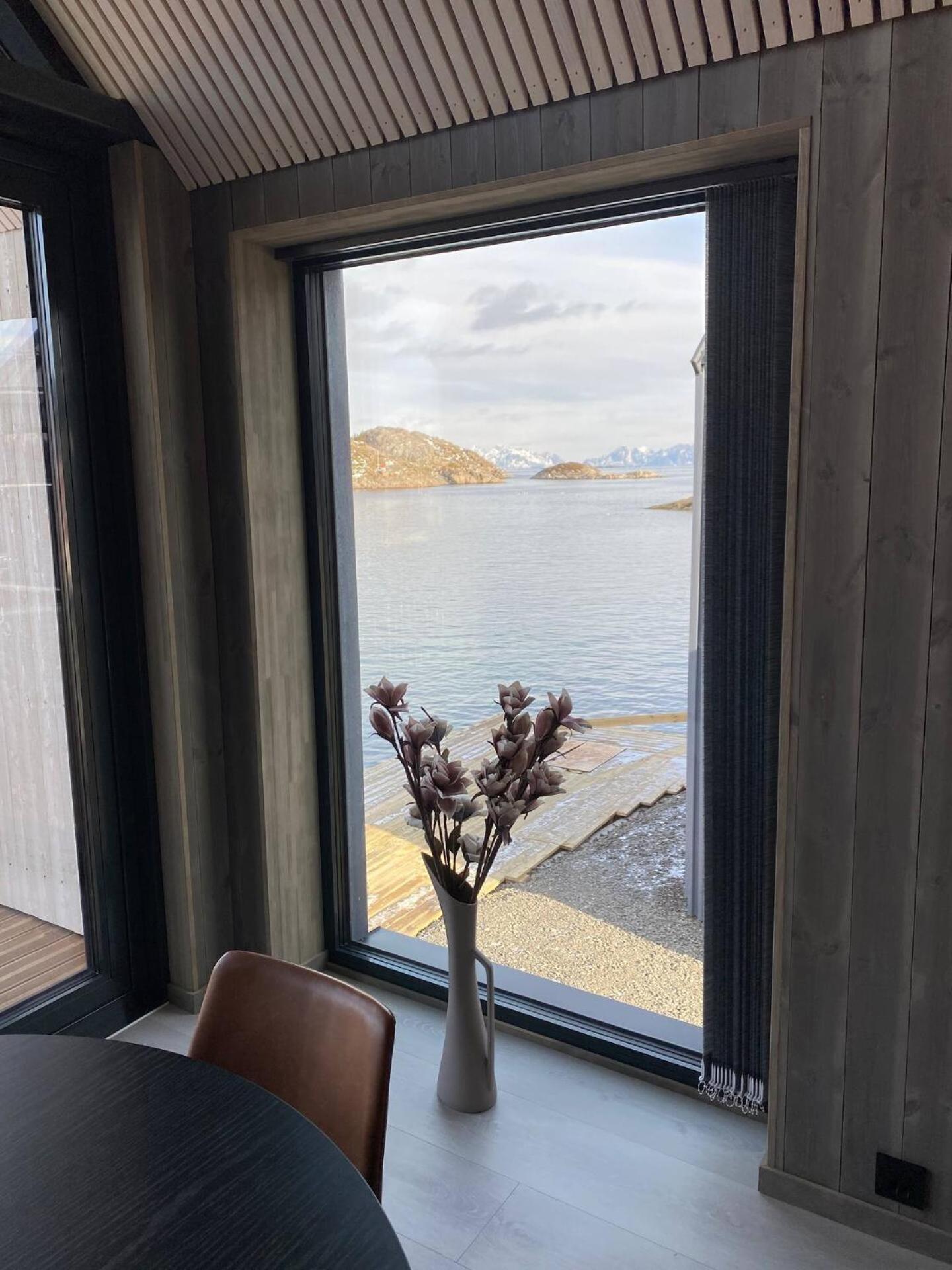 Ny Leilighet I Henningsvaer! Eksteriør billede
